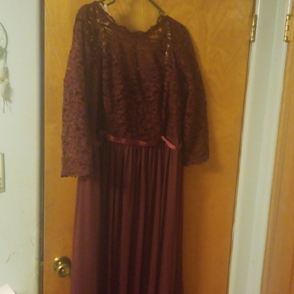 David Bridal Size 22 bridesmaids dress 3/4 sleeves